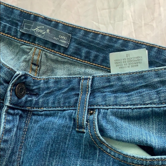 Levi’s capris - Picture 2 of 9